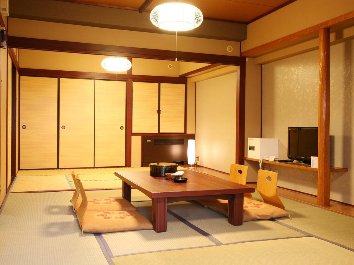 Hotel Kirishima Castle Екстер'єр фото