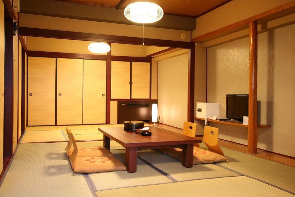 Hotel Kirishima Castle Екстер'єр фото