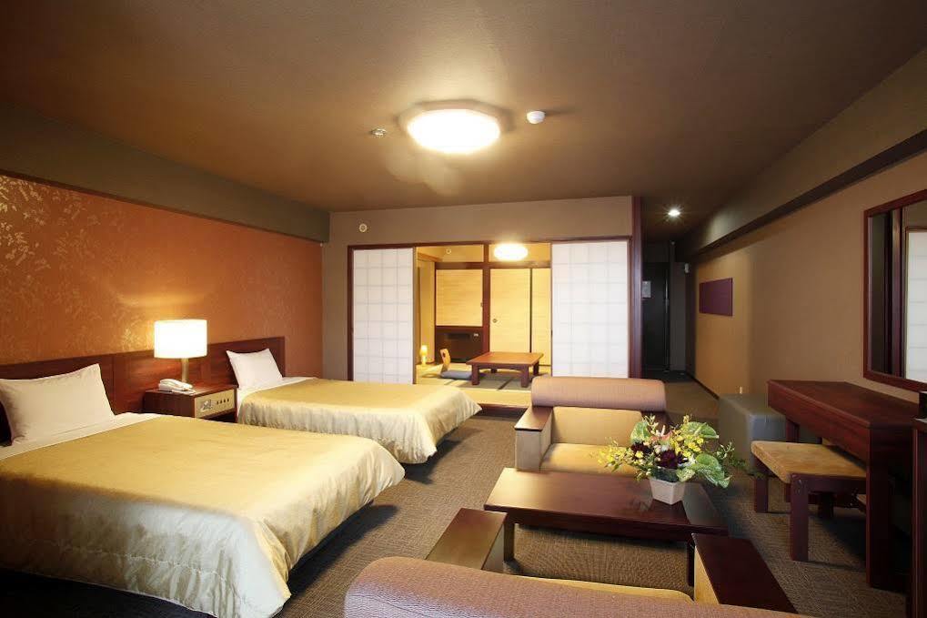 Hotel Kirishima Castle Екстер'єр фото